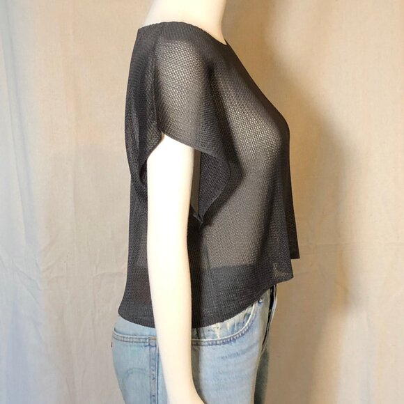 Pleats Please Issey Miyake Charcoal Gray Mesh Short Sleeved Top O/S - Picture 5 of 9